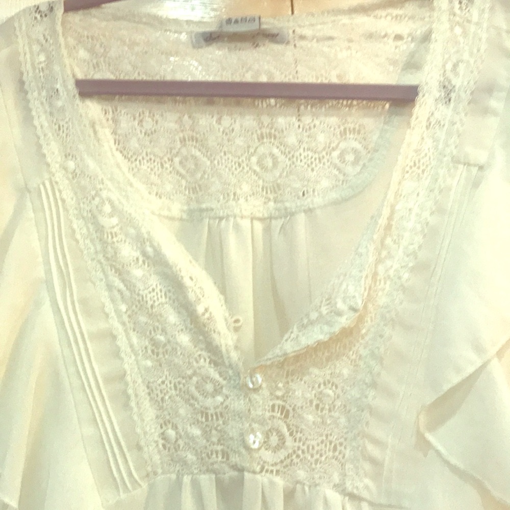 Sheer blouse with lace